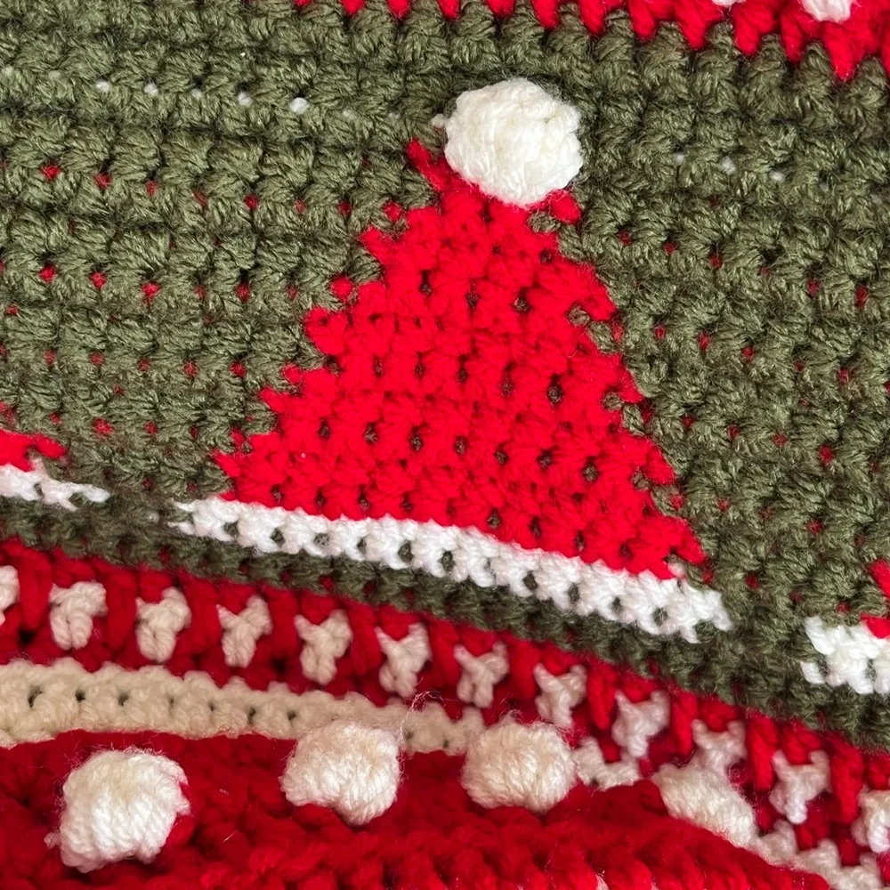 #3011 NEW Hand Crochet Holiday Throw